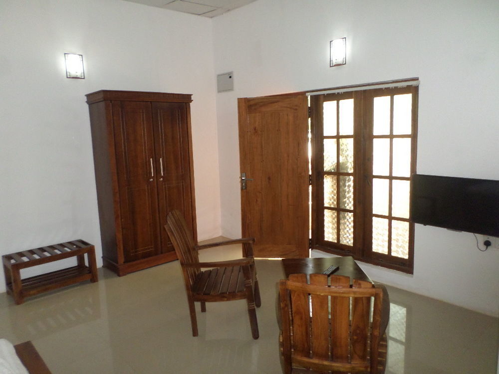 Alikele Hotel & Resort Sigiriya Buitenkant foto