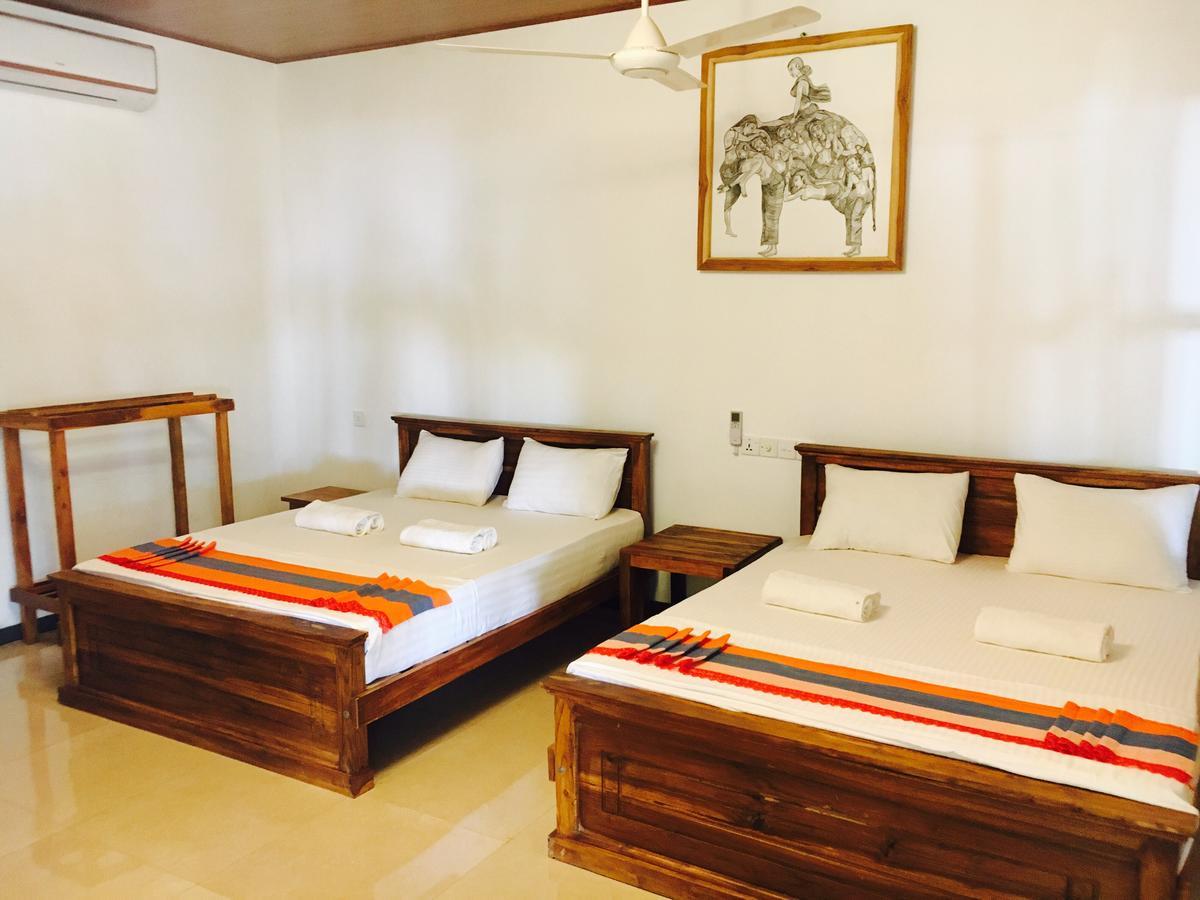 Alikele Hotel & Resort Sigiriya Buitenkant foto
