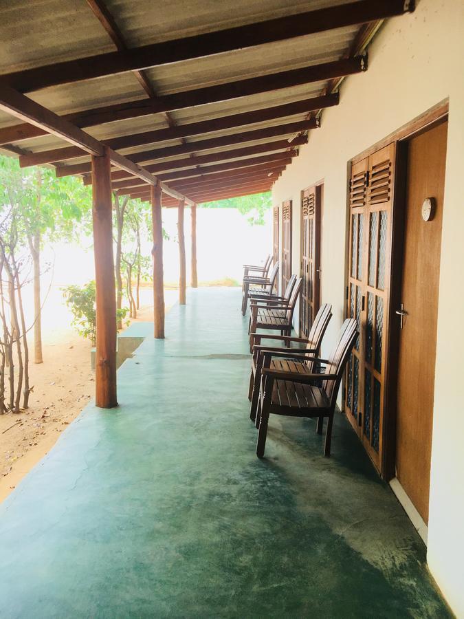 Alikele Hotel & Resort Sigiriya Buitenkant foto