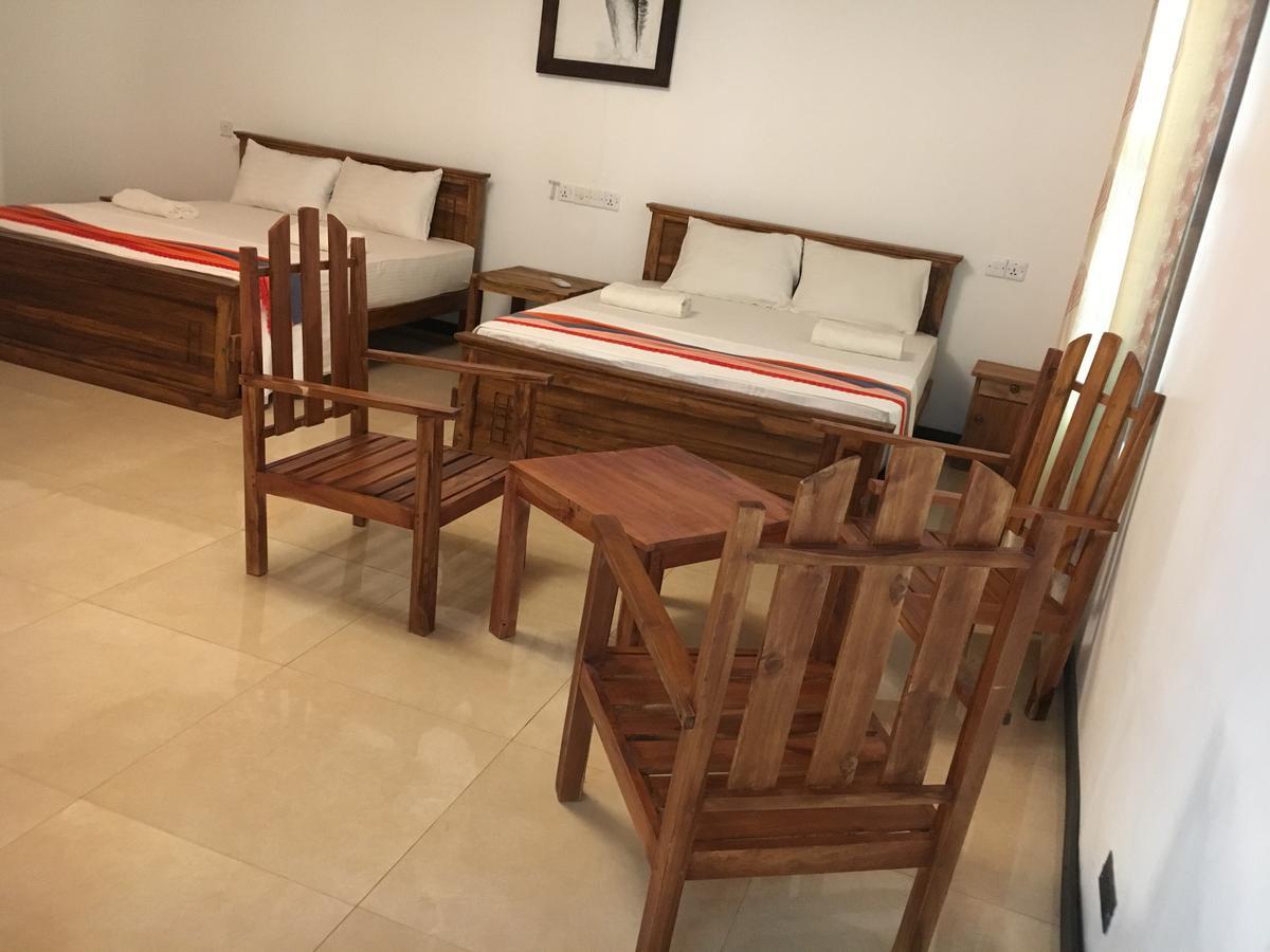 Alikele Hotel & Resort Sigiriya Buitenkant foto