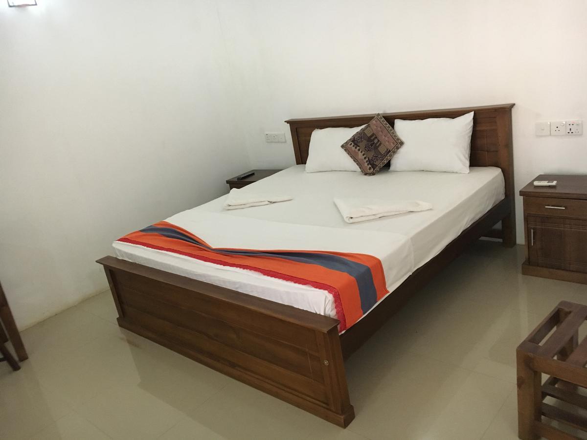 Alikele Hotel & Resort Sigiriya Buitenkant foto